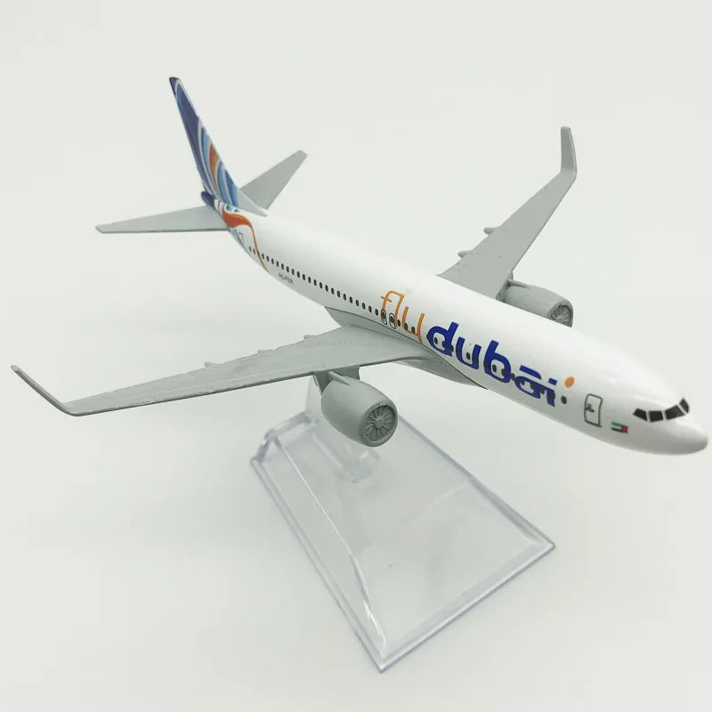 B737 Dubai Airline Alloy Aircraft Model 16cm Simulation Airliner Static Display with Stand