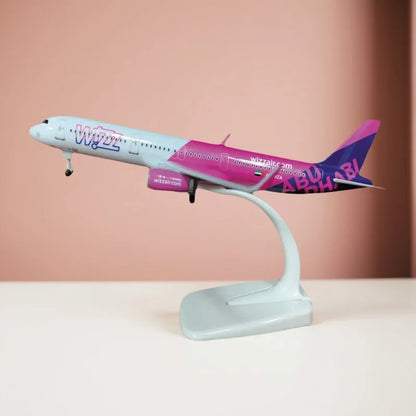 New 20cm Wizz Airbus A321 1/200 Diecast Aircraft Static Plane Kits With Wheels&Base Souvenir Airplane Collected Gift By Aviation