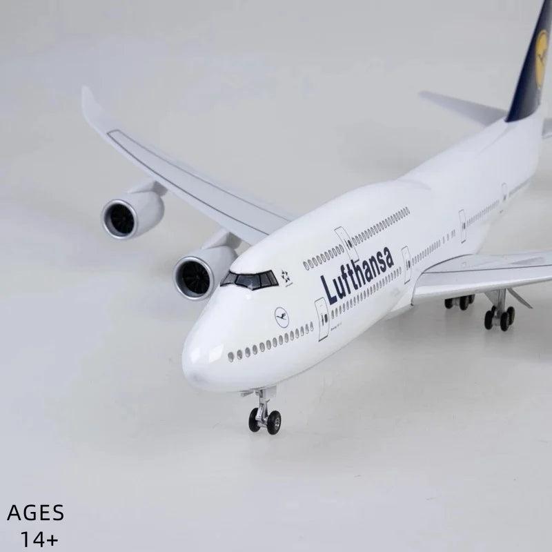 1/150 Scale B747 Airplane Model Lufthansa Airways 47cm Diecast Resin Airplane With Led Lights And Wheel For Decoration Gift