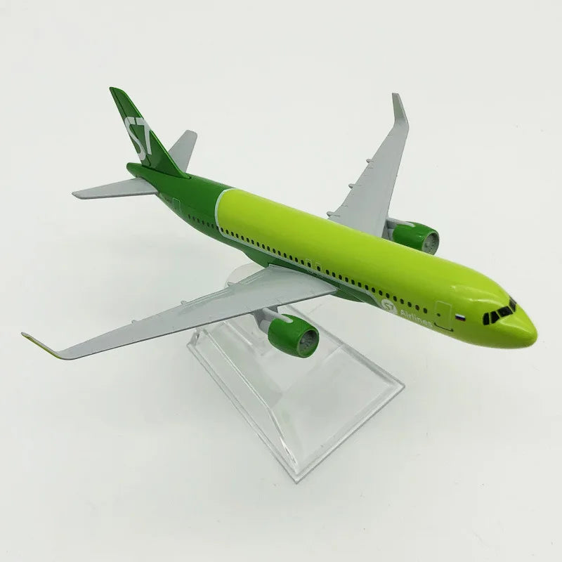 320 Metal Airplane Replica 16cm  Russia Siberia S7 A320 Airbus Aircraft  Children's Gift