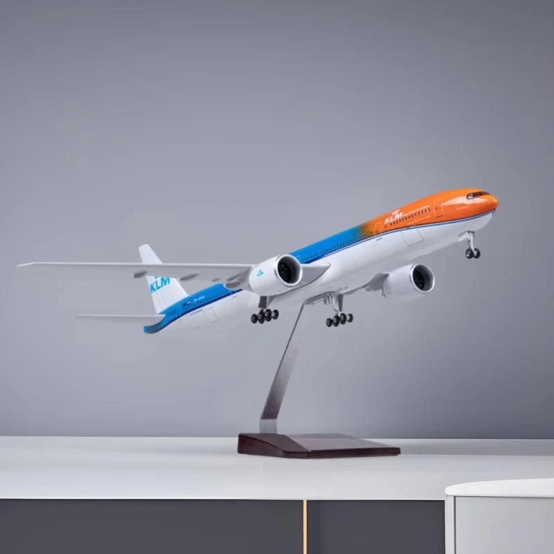 Netherlands Airlines B777 Airplane Model KLM Scale 47CM Length with LED Lights Highly Simulated Resin Material Aviation Enthusia