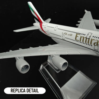Metal Aircraft Replica Emirates Airlines A380 B777 Airplane Diecast Model Aviation Plane Collectible Toys for Boys
