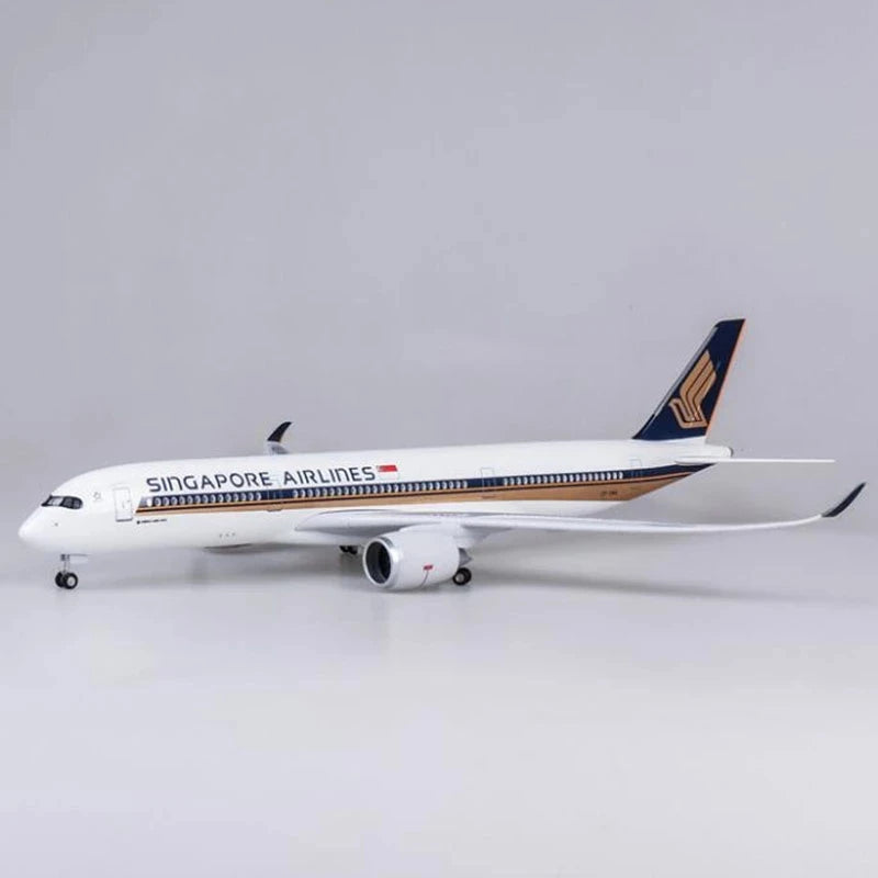 47cm airplane toy Scale 1/142 Singapore A350 Simulation Civil Airways Aircraft Model Collection Gift With Wheeled Light Children