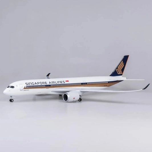 47cm airplane toy Scale 1/142 Singapore A350 Simulation Civil Airways Aircraft Model Collection Gift With Wheeled Light Children