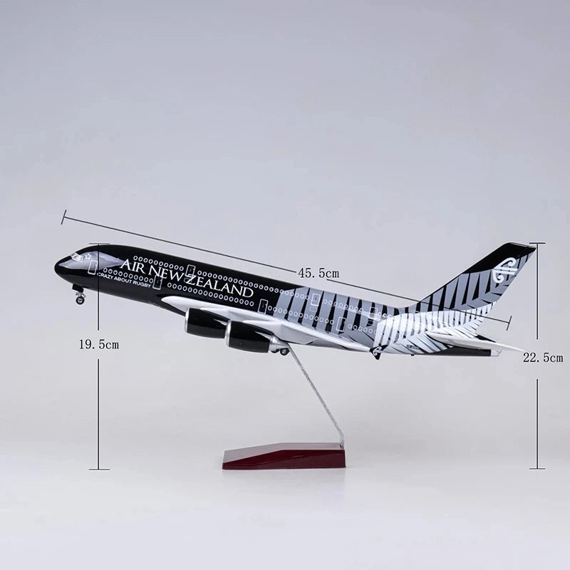 1:160 Scale 45 cm Diecast Model New Zealand Airlines Airbus A380 Resin Airbus Airplane With Light and Wheel Collection Display