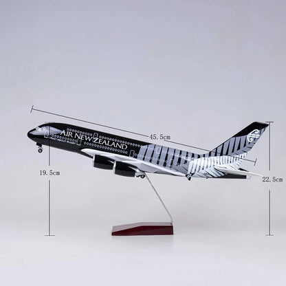 1:160 Scale 45 cm Diecast Model New Zealand Airlines Airbus A380 Resin Airbus Airplane With Light and Wheel Collection Display