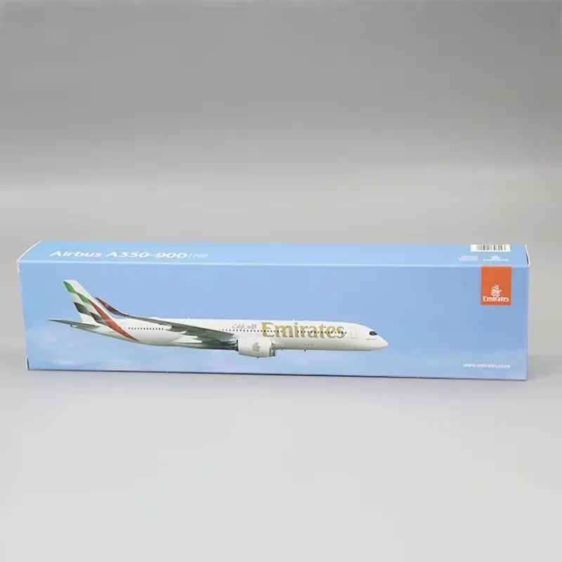 A350-900 Emirates Airlines 1/200 Scale A350 Aircraft Plastic ABS Assembly Airplane Model Airplane Model Toy Collection
