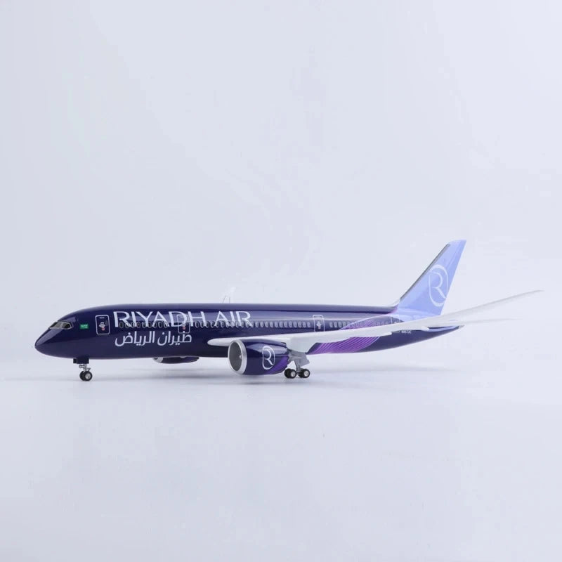 1:130 Scale Saudi Arabia Riyadh Airlines B787 Airplane Collection Aircraft Display Decoration Plane Model Aircraft Airplane Mode