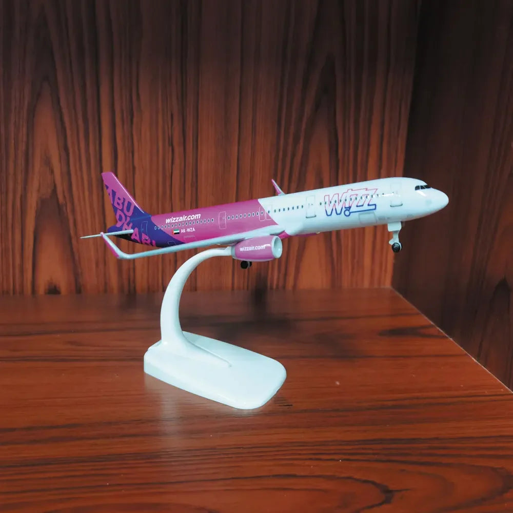 New 20cm Wizz Airbus A321 1/200 Diecast Aircraft Static Plane Kits With Wheels&Base Souvenir Airplane Collected Gift By Aviation