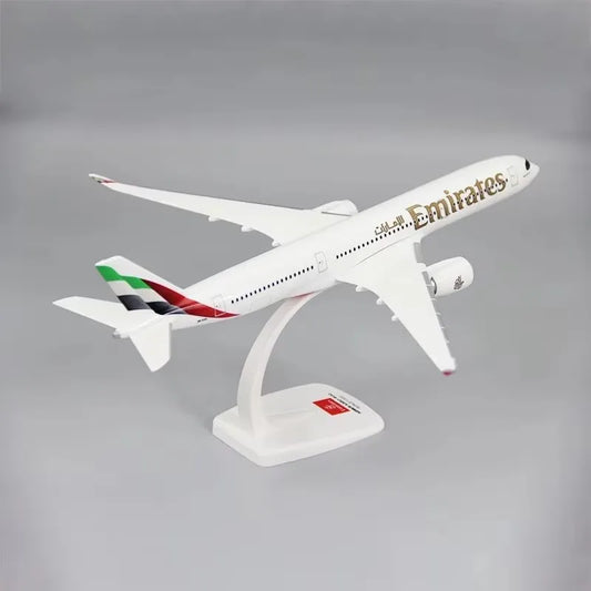 A350-900 Emirates Airlines 1/200 Scale A350 Aircraft Plastic ABS Assembly Airplane Model Airplane Model Toy Collection