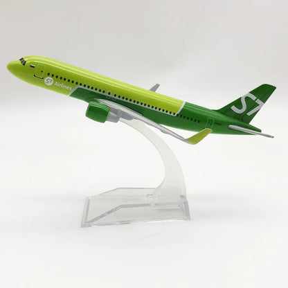 320 Metal Airplane Replica 16cm  Russia Siberia S7 A320 Airbus Aircraft  Children's Gift