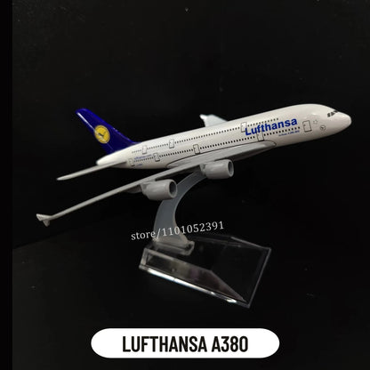 Metal Aircraft Replica Emirates Airlines A380 B777 Airplane Diecast Model Aviation Plane Collectible Toys for Boys