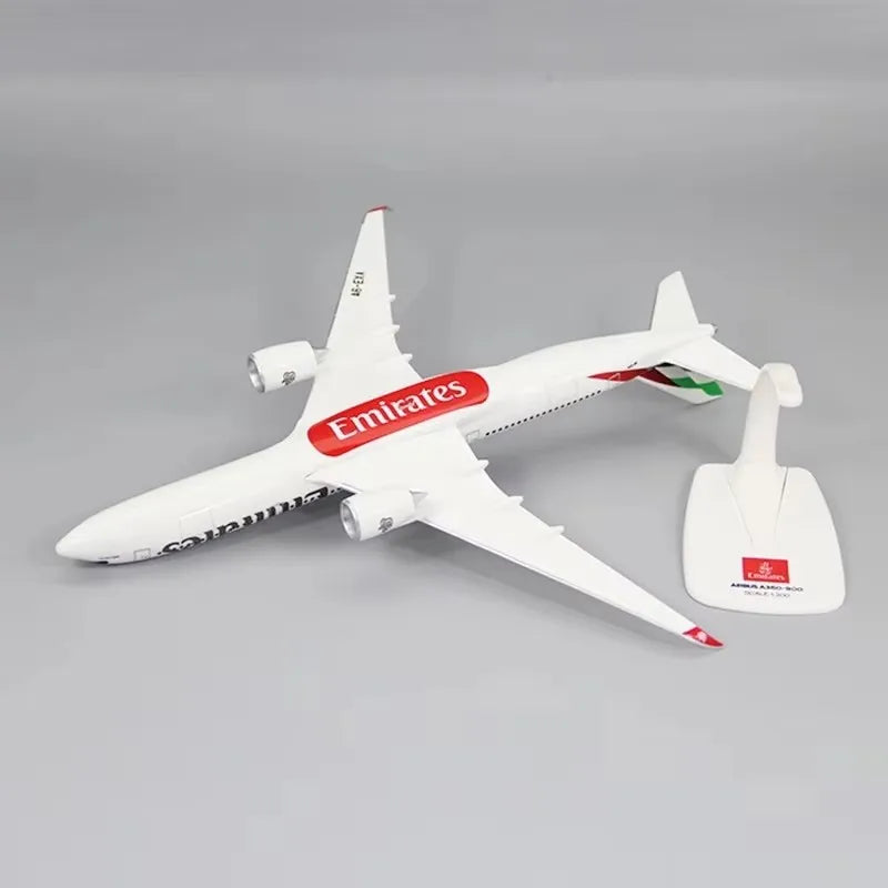 A350-900 Emirates Airlines 1/200 Scale A350 Aircraft Plastic ABS Assembly Airplane Model Airplane Model Toy Collection