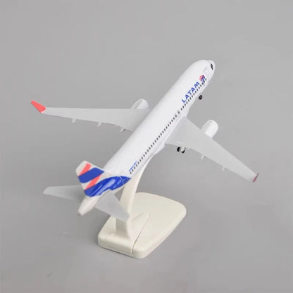 A320 Latam Airlines Chile Aircraft 20cm Metal Alloy With Landing Gears