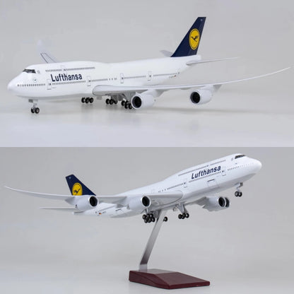 1/150 Airline 747 Plane Model B747 Lufthansa Airplane Model Toy Light and Wheel Landing Gear Plastic Resin Plane Model Gift Toys