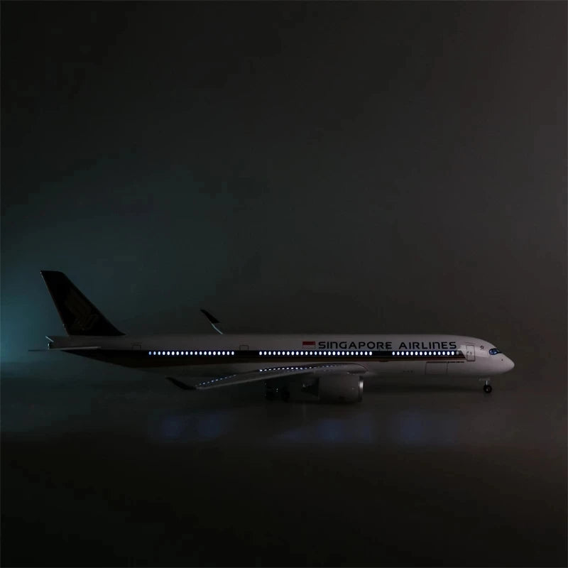 47cm airplane toy Scale 1/142 Singapore A350 Simulation Civil Airways Aircraft Model Collection Gift With Wheeled Light Children