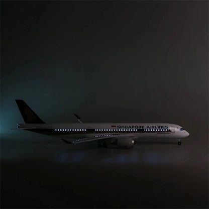 47cm airplane toy Scale 1/142 Singapore A350 Simulation Civil Airways Aircraft Model Collection Gift With Wheeled Light Children