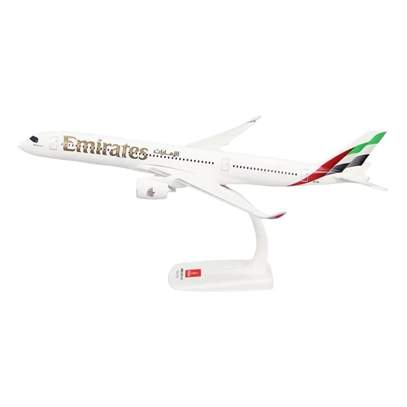 A350-900 Emirates Airlines 1/200 Scale A350 Aircraft Plastic ABS Assembly Airplane Model Airplane Model Toy Collection