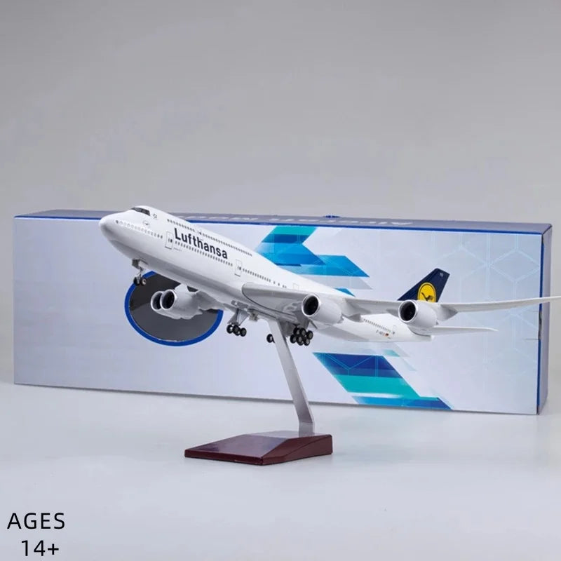 1/150 Scale B747 Airplane Model Lufthansa Airways 47cm Diecast Resin Airplane With Led Lights And Wheel For Decoration Gift