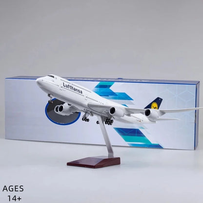 1/150 Scale B747 Airplane Model Lufthansa Airways 47cm Diecast Resin Airplane With Led Lights And Wheel For Decoration Gift
