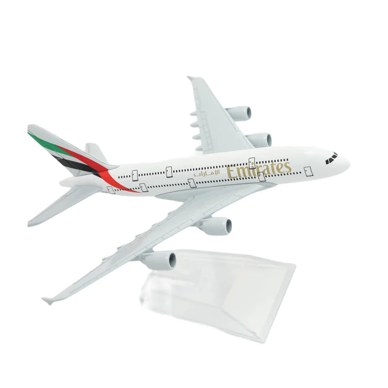 Metal Aircraft Replica Emirates Airlines A380 B777 Airplane Diecast Model Aviation Plane Collectible Toys for Boys