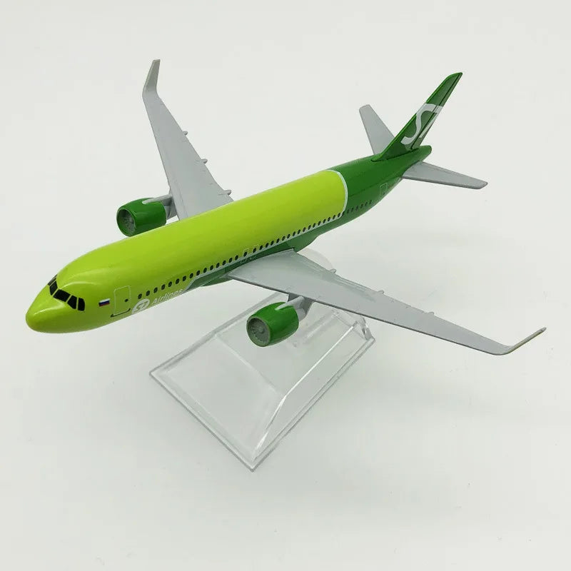 320 Metal Airplane Replica 16cm  Russia Siberia S7 A320 Airbus Aircraft  Children's Gift