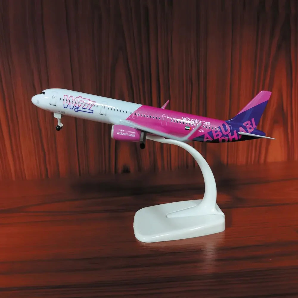 New 20cm Wizz Airbus A321 1/200 Diecast Aircraft Static Plane Kits With Wheels&Base Souvenir Airplane Collected Gift By Aviation