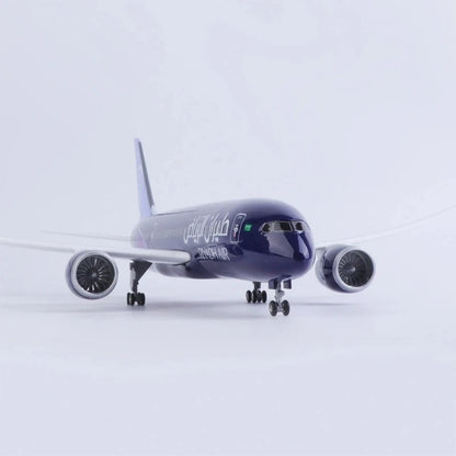 1:130 Scale Saudi Arabia Riyadh Airlines B787 Airplane Collection Aircraft Display Decoration Plane Model Aircraft Airplane Mode