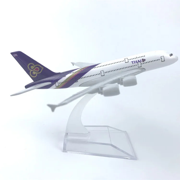 16CM A380 Series airplane kit Alloy Metal Diecast Airplanes Toy Airbus 380 plane model for Collection Gift
