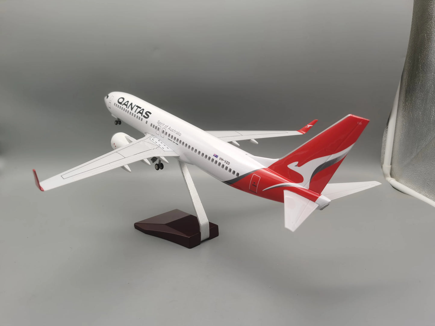 Scale 747 B737 47cm Australia Qantas Airlines Plane Model Resin Diecast Airplane Display Gifts Collection Aircraft Model Decor