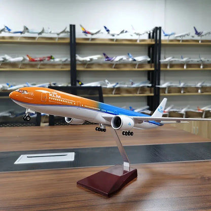 Netherlands Airlines B777 Airplane Model KLM Scale 47CM Length with LED Lights Highly Simulated Resin Material Aviation Enthusia