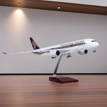 47cm airplane toy Scale 1/142 Singapore A350 Simulation Civil Airways Aircraft Model Collection Gift With Wheeled Light Children