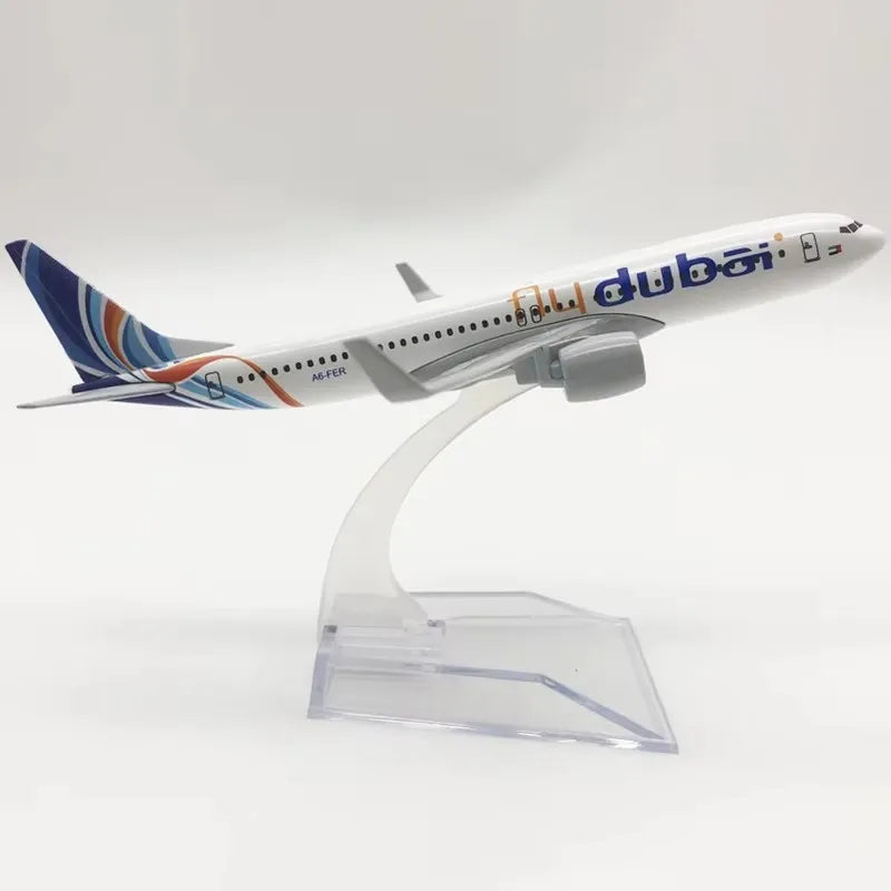 B737 Dubai Airline Alloy Aircraft Model 16cm Simulation Airliner Static Display with Stand