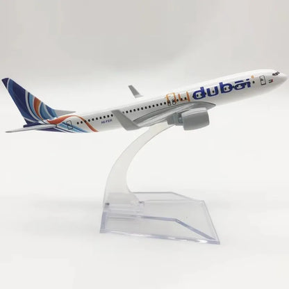 B737 Dubai Airline Alloy Aircraft Model 16cm Simulation Airliner Static Display with Stand