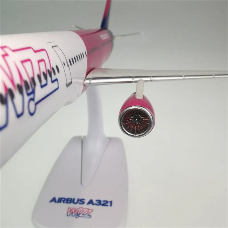 New 20cm Wizz Airbus A321 1/200 Diecast Aircraft Static Plane Kits With Wheels&Base Souvenir Airplane Collected Gift By Aviation