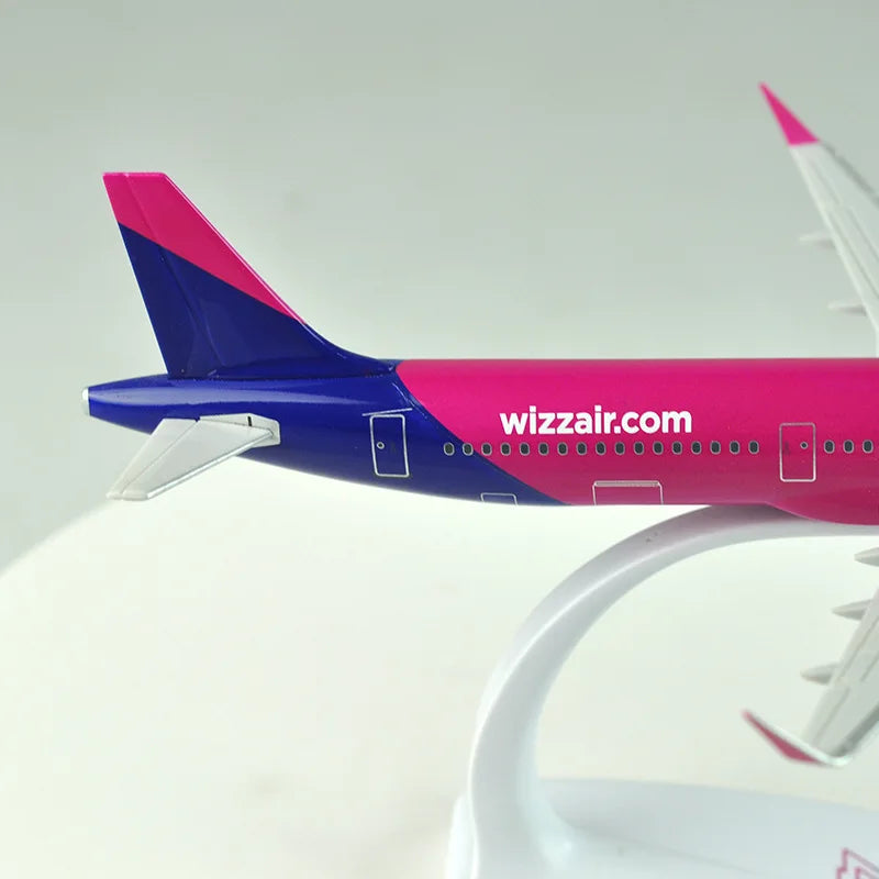 New 20cm Wizz Airbus A321 1/200 Diecast Aircraft Static Plane Kits With Wheels&Base Souvenir Airplane Collected Gift By Aviation