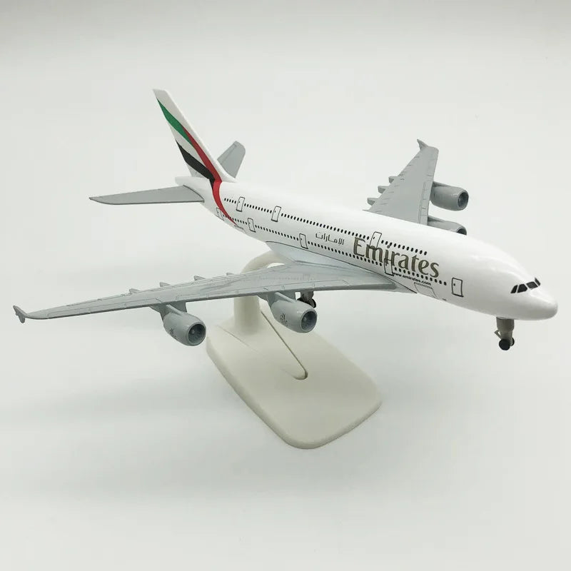 Airplane Airbus A380 20CM Alloy Aircraft Model Emirates Airbus A380 Resin Airplane Model Gift Toy plane For Children